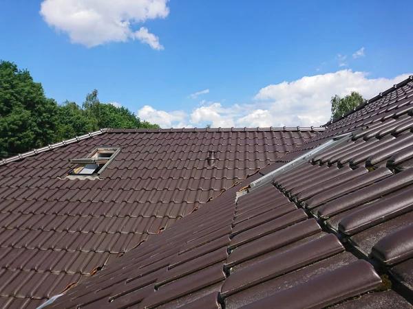 Signs You Need a Roofing Contractor in Carmel