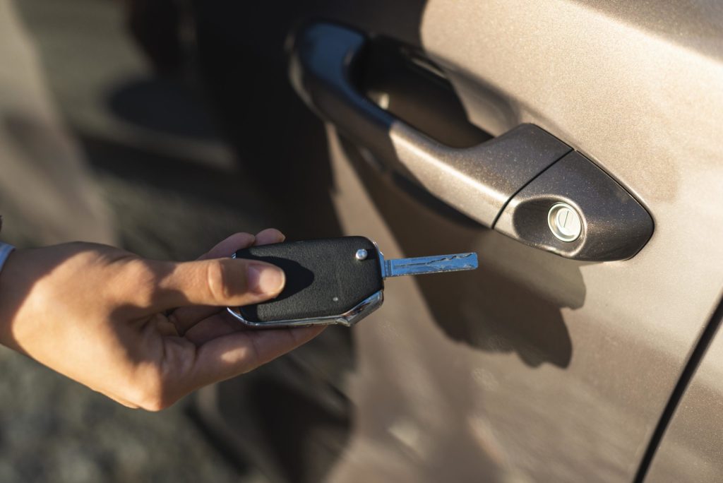 What to Consider Before Arranging Corvette car key replacement